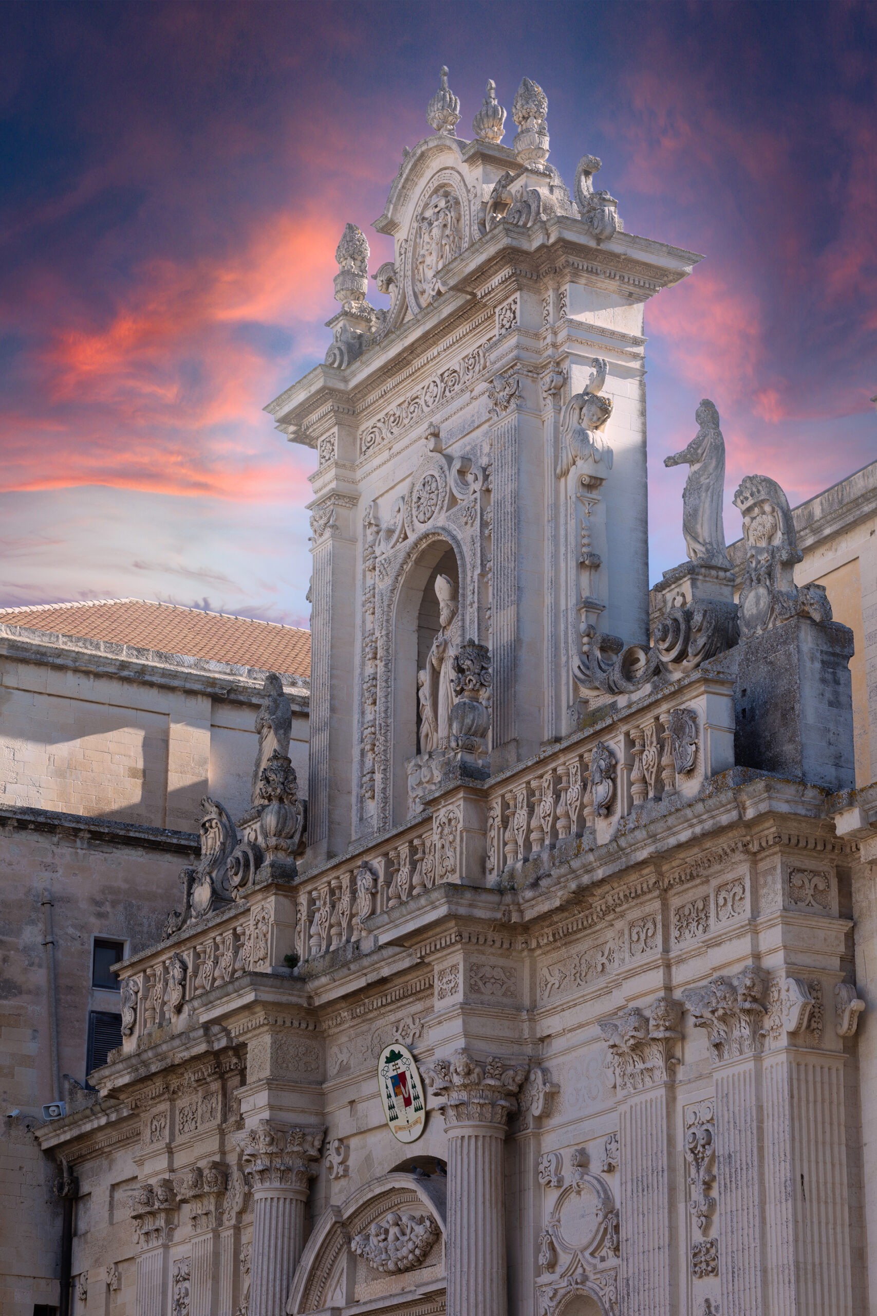 Facciata del duomo di lecce, puglia, italia